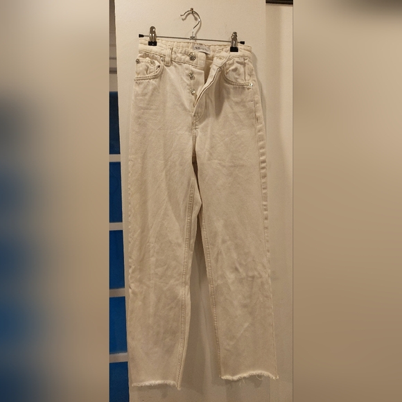 Zara Denim - Zara Cream Straight Leg Jeans Timeless Style